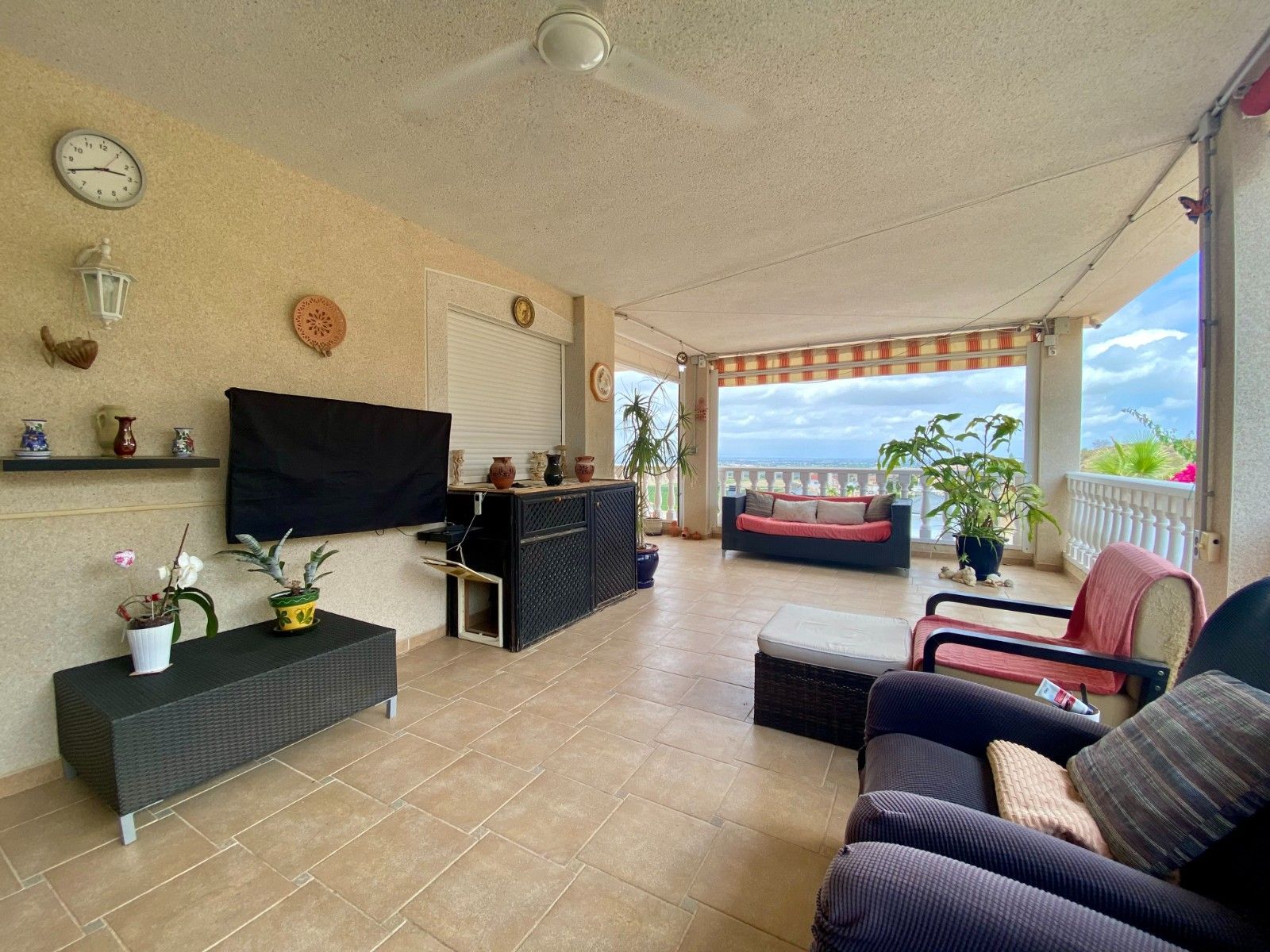 Villa Of 274 M² With Mediter Real Estate Services In Algorfa, Spain