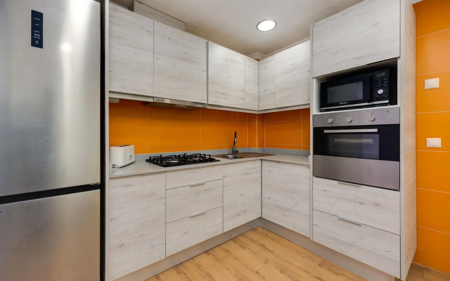 Apartment Of 115 M² With Sea View In Torrevieja, Spain