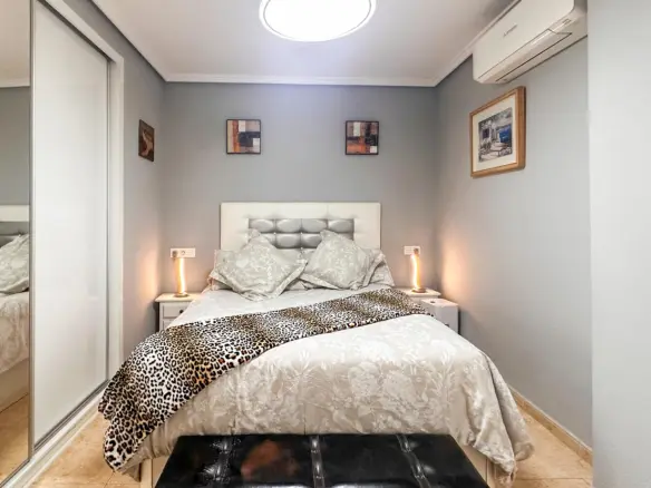 Apartment Of 94 M² In Torrevieja, Spain