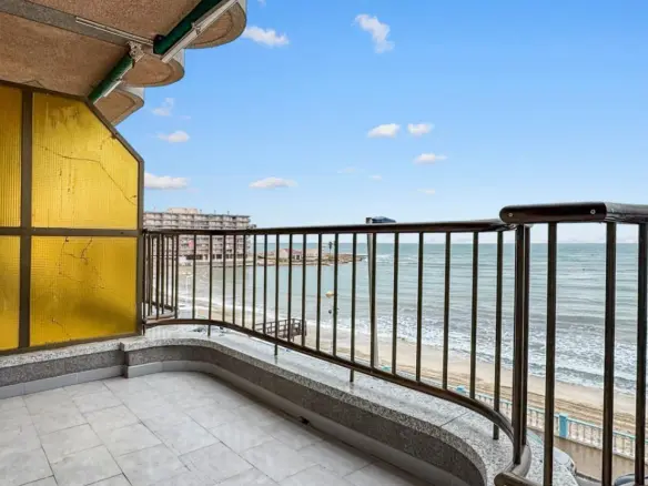 Apartment Of 120 M² In Torrevieja, Spain