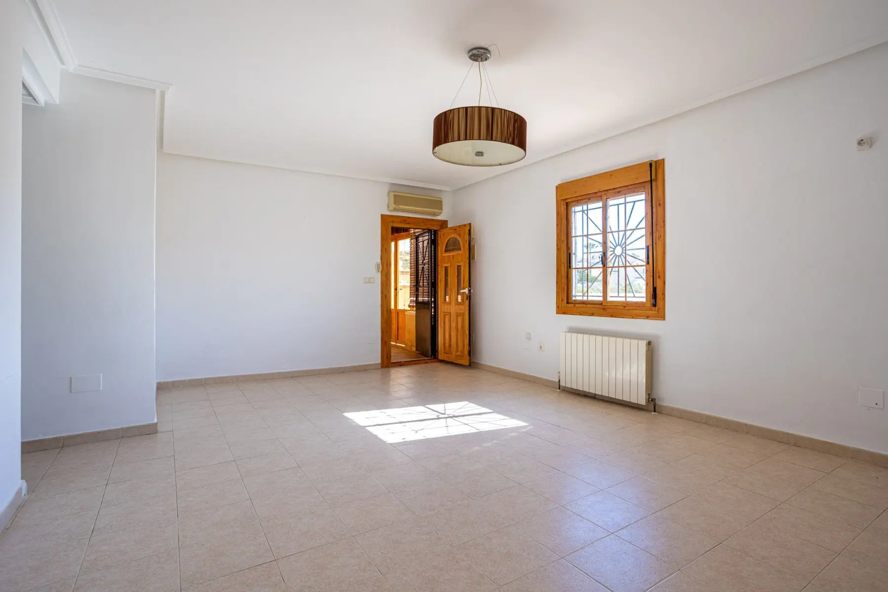 Villa 195 M² In Benijofar, Spain – Mediter Real Estate