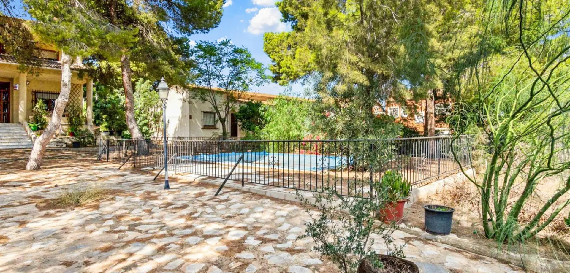 Villa Of 250 M² In Torrevieja, Spain