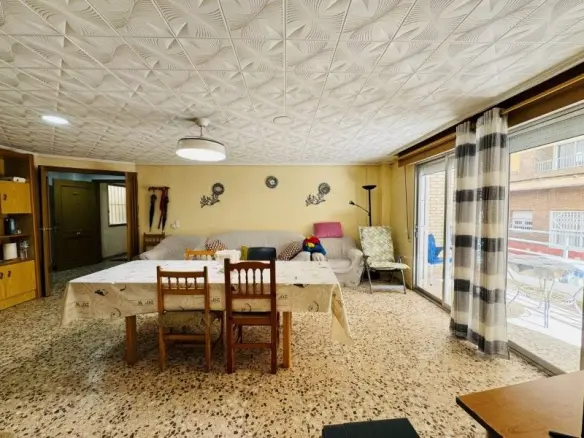 Apartment Of 130 M² In Torrevieja, Spain