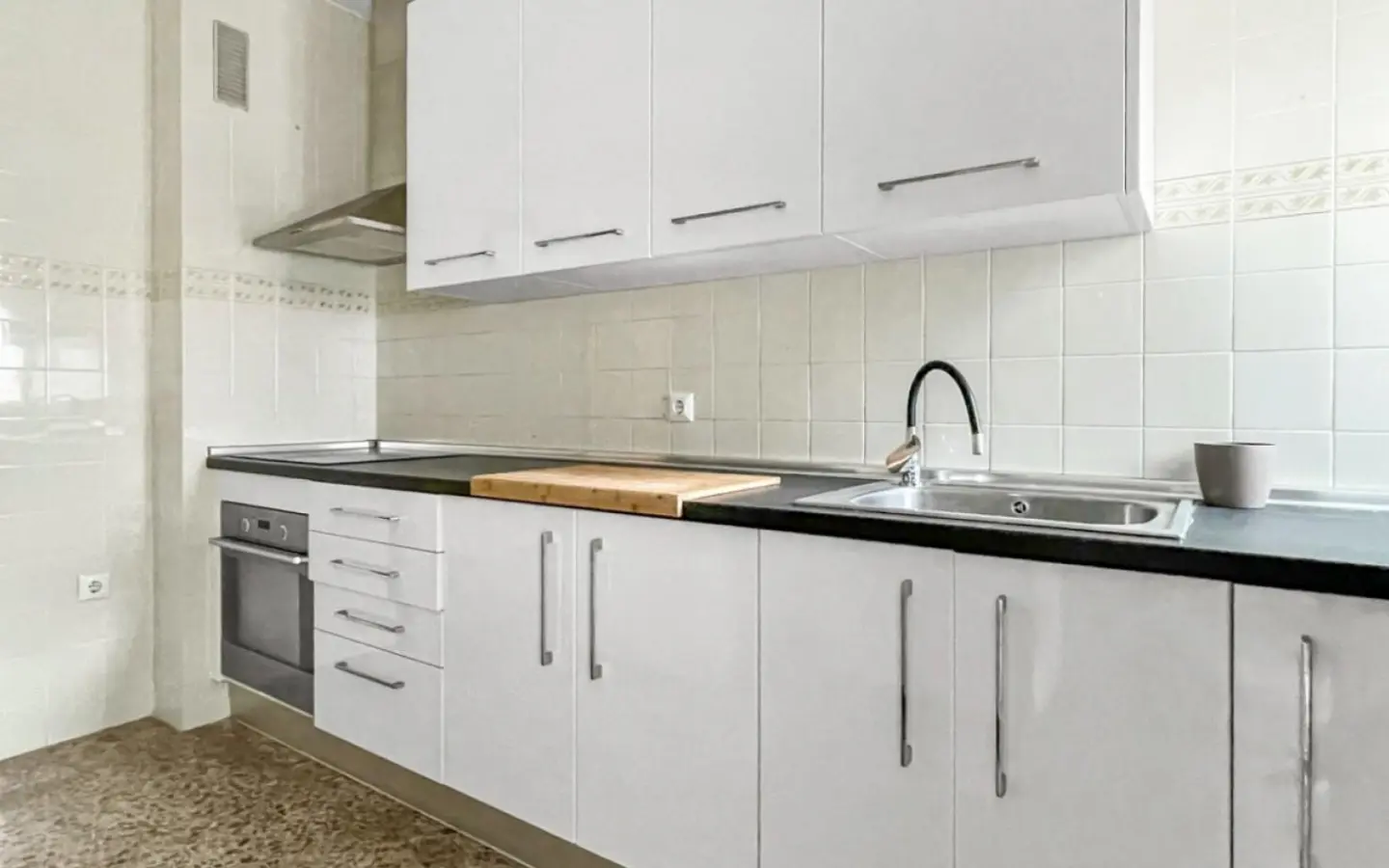 Apartment Of 137 M² With Sea View In Guardamar Del Segura