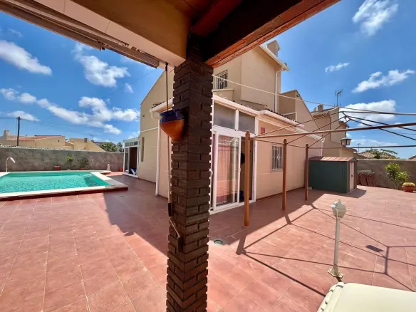 Villa Of 115 M² In Torrevieja, Spain
