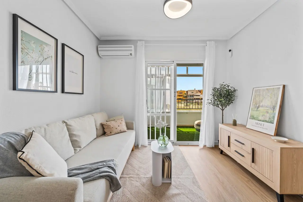 Apartment Of 68 M² With [features] In Orihuela Costa, Spain
