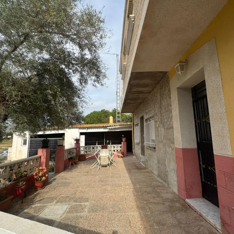 House Of 350 M² In Orihuela, Spain