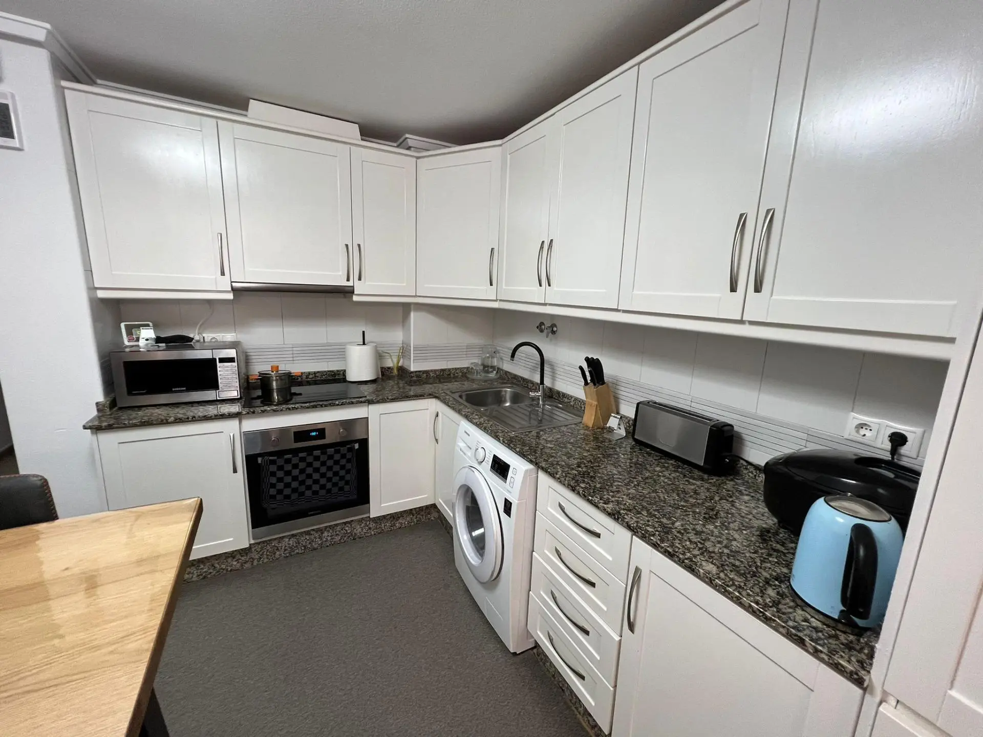 Apartment Of 91 M² In Torrevieja, Spain