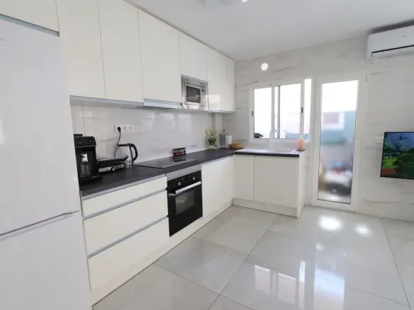 Apartment Of 108 M² In Torrevieja, Spain
