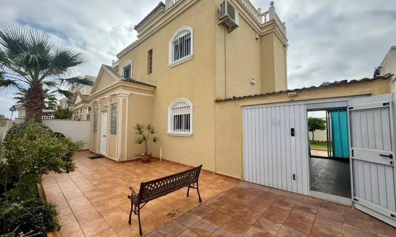 Villa Of 124 M² In Torrevieja, Spain