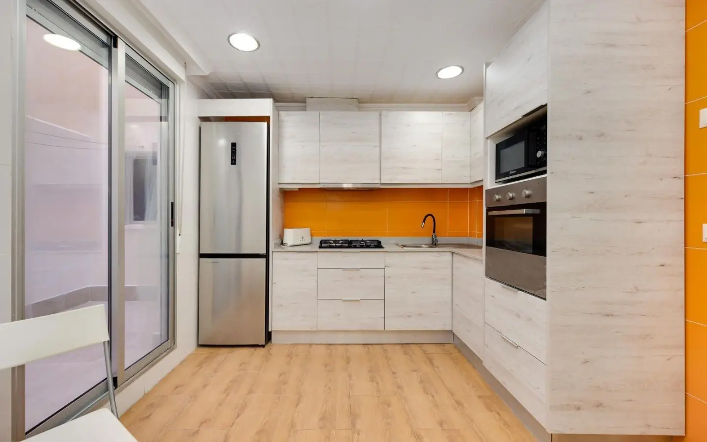 Apartment Of 115 M² With Sea View In Torrevieja, Spain