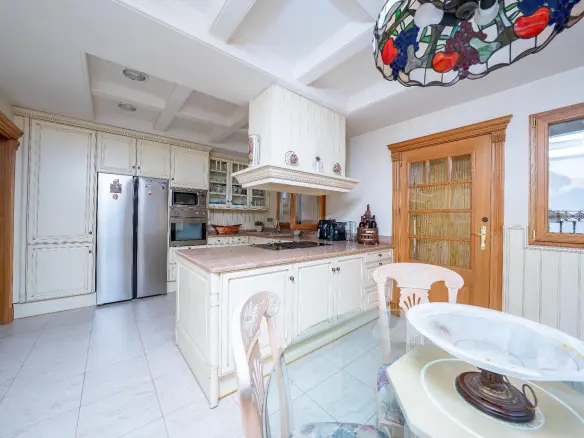 3-bedroom Terraced House In Novelda, Spain (230 M²)