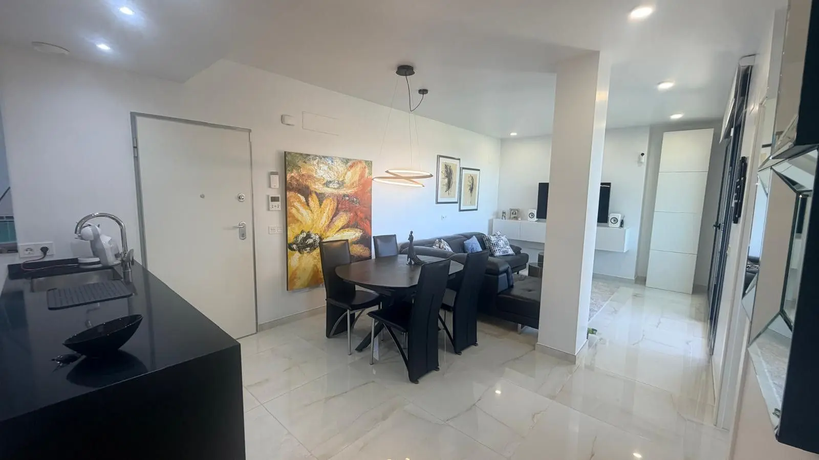 Apartment Of 90 M² In Orihuela Costa, Spain