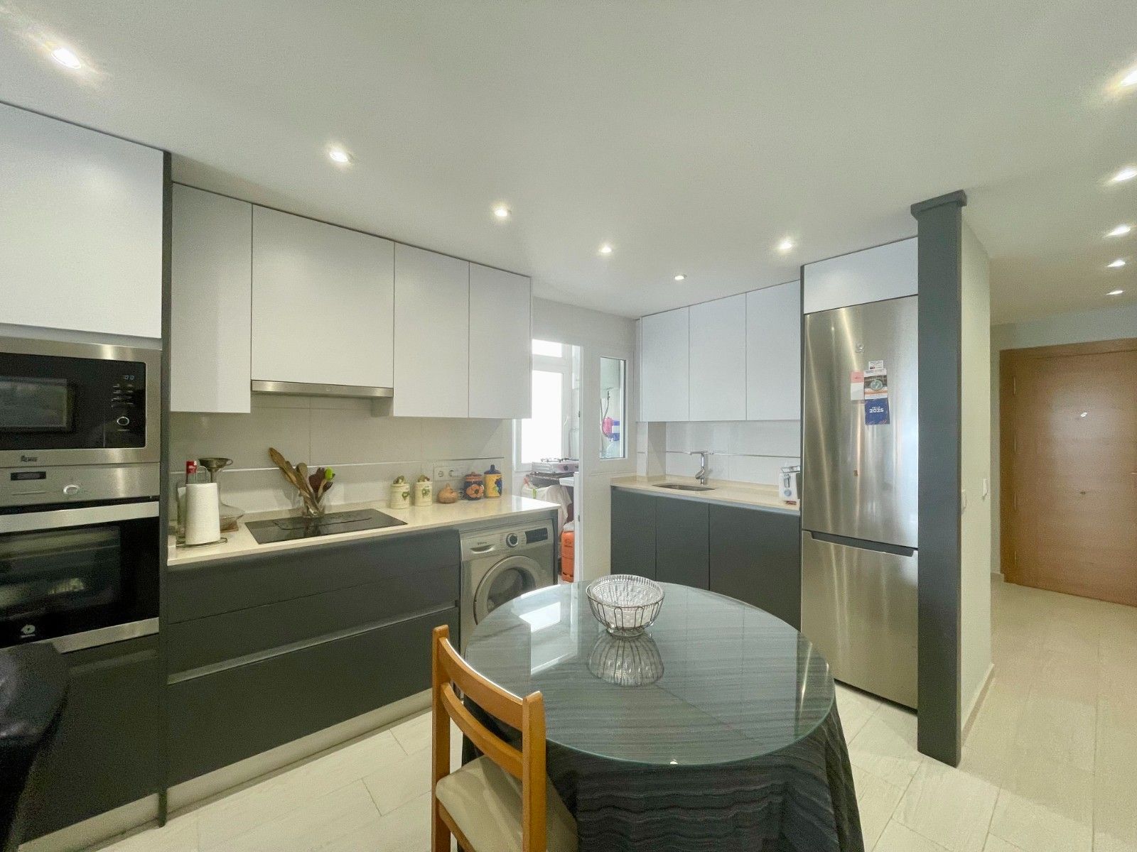 Apartment Of 91 M² In Torrevieja, Spain