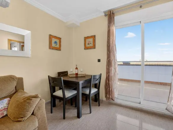 Apartment Of 92 M² In Torrevieja, Spain