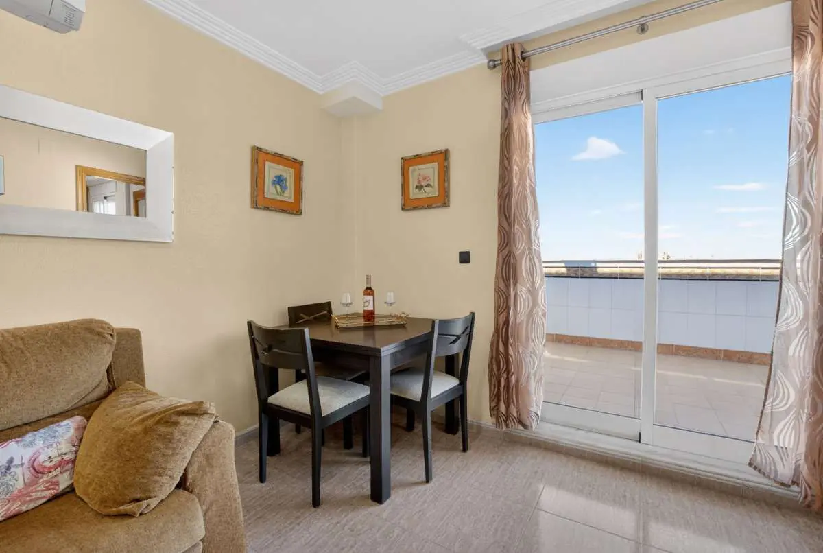 Apartment Of 92 M² In Torrevieja, Spain
