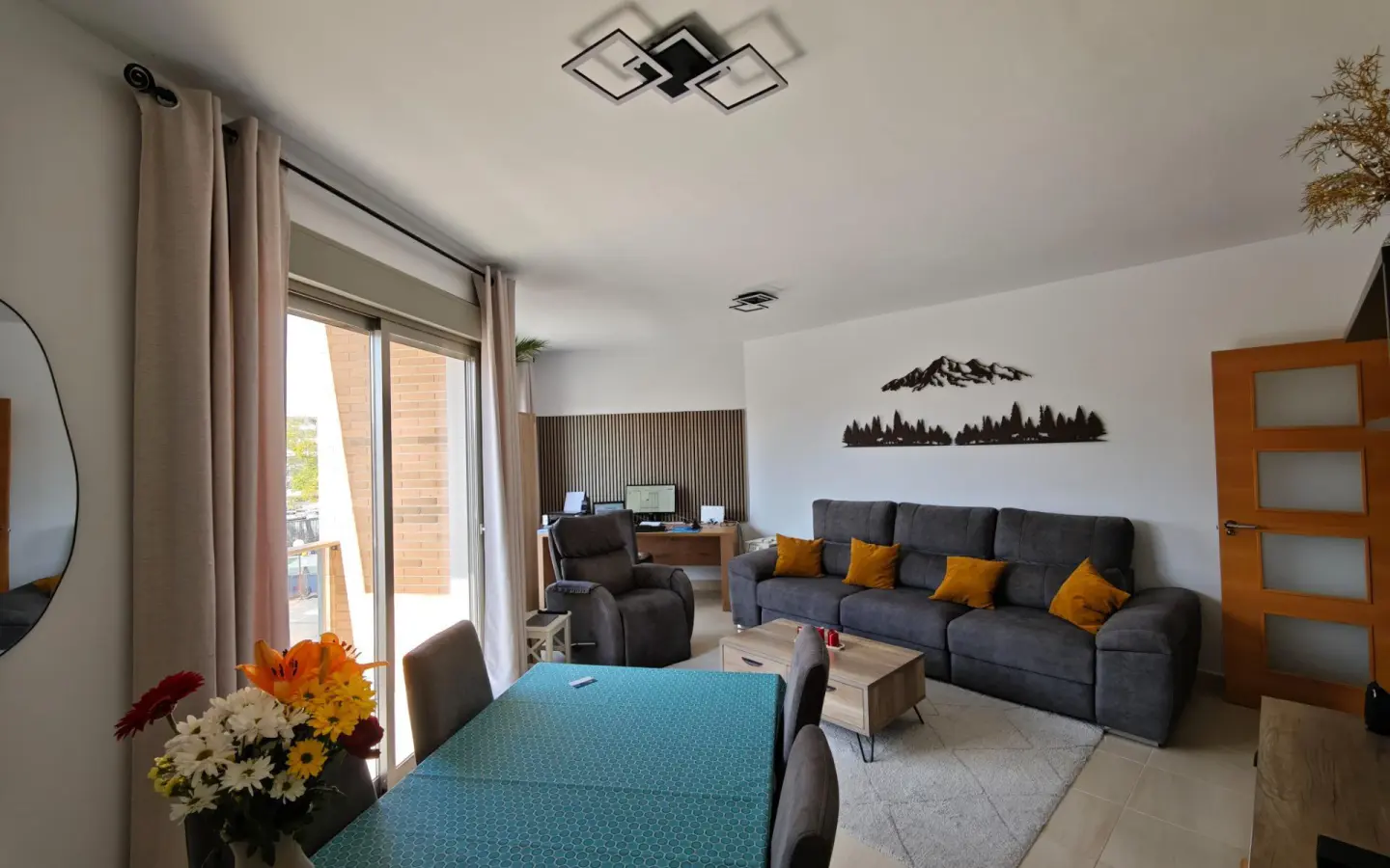 Apartment Of 100 M² With Sea Views In San Miguel De Salinas