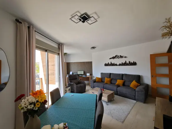 Apartment Of 100 M² With Sea Views In San Miguel De Salinas