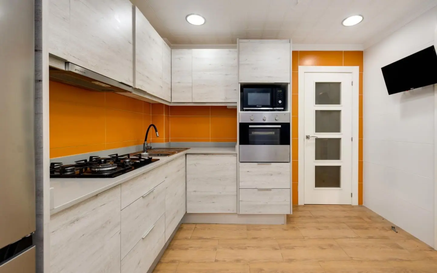 Apartment Of 115 M² With Sea View In Torrevieja, Spain