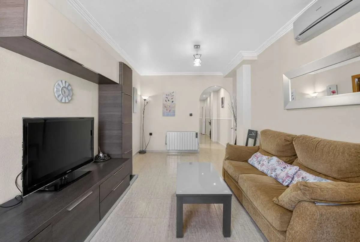 Apartment Of 92 M² In Torrevieja, Spain