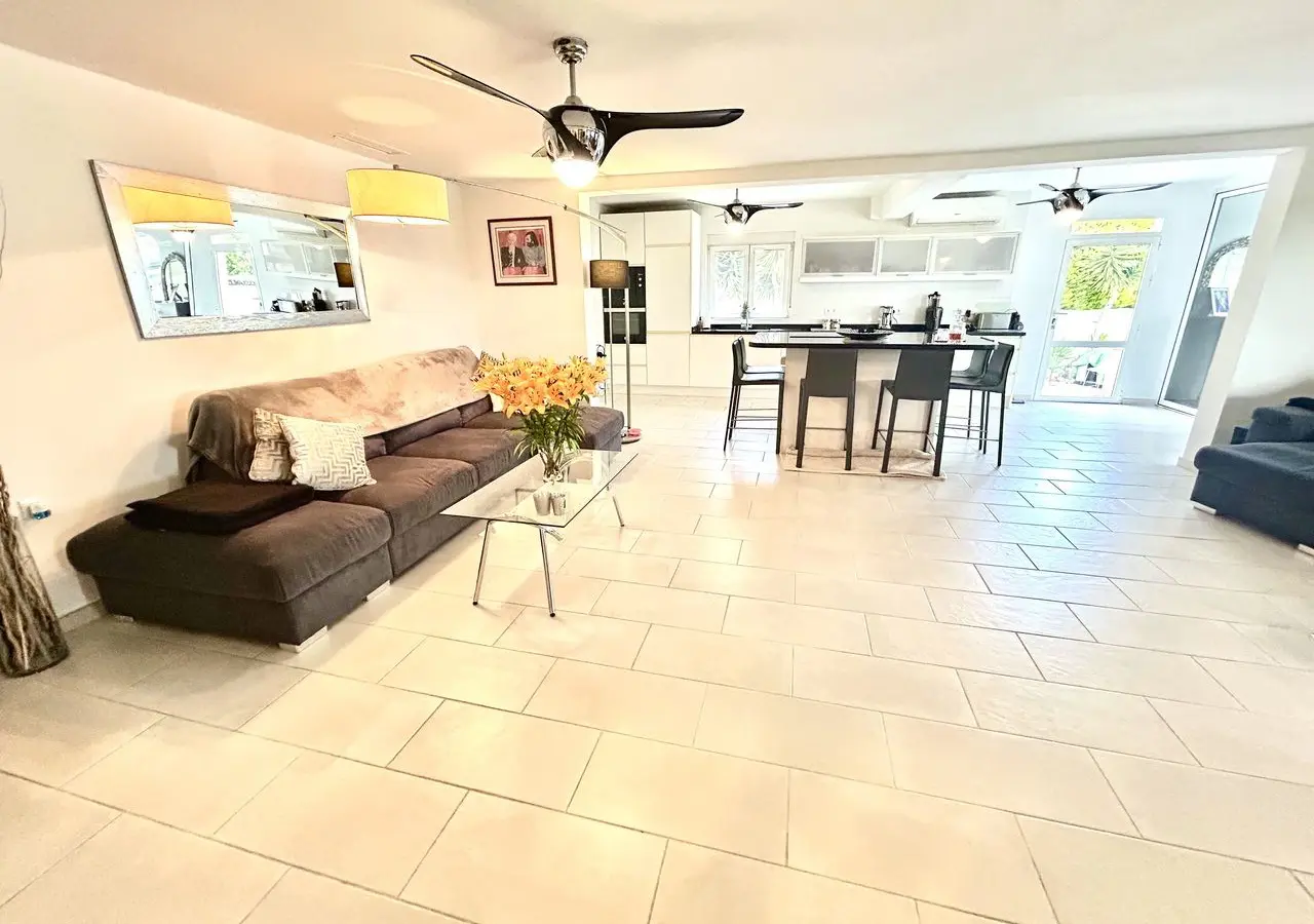 Villa Of 540 M² In Catral, Spain