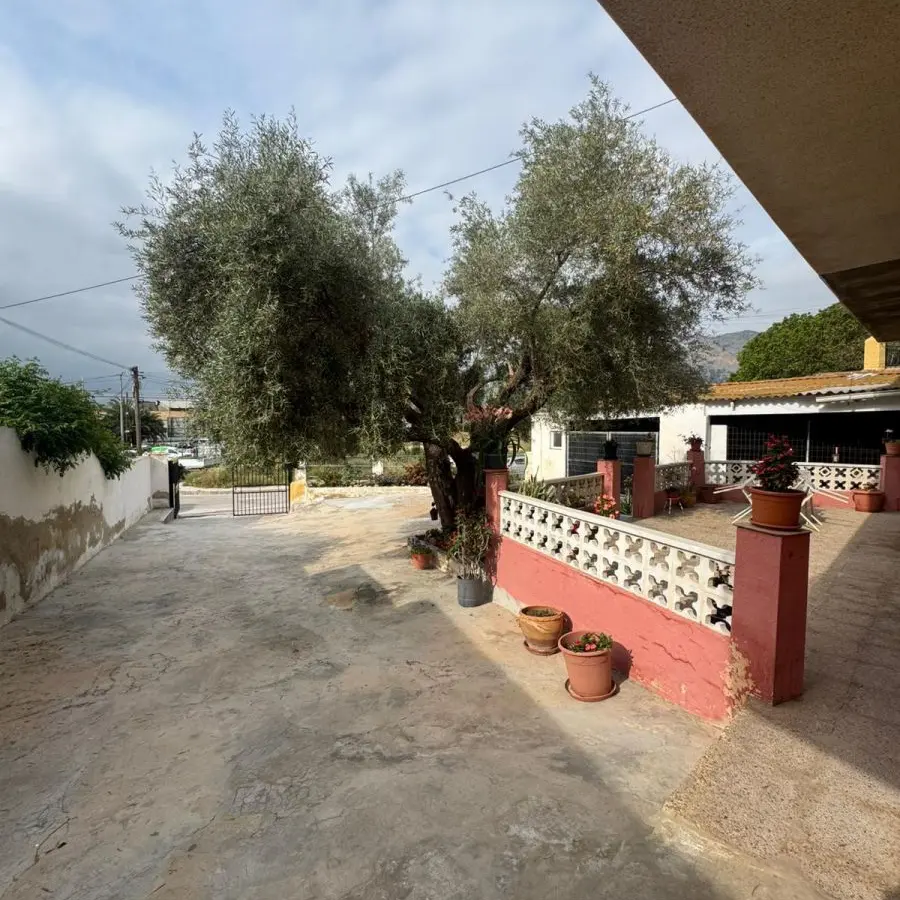 House Of 350 M² In Orihuela, Spain