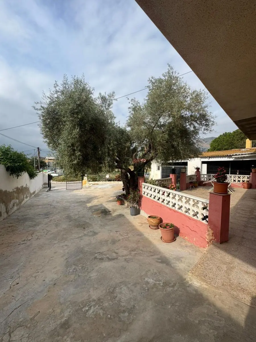 House Of 350 M² In Orihuela, Spain