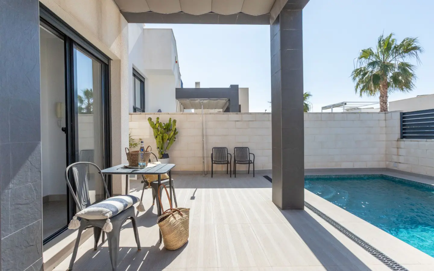 Villa Of 104 M² In Rojales, Spain