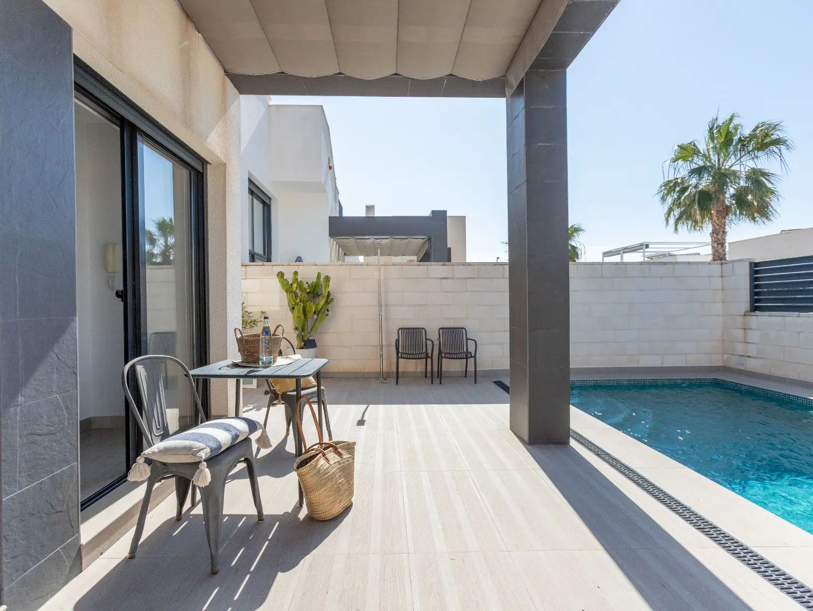 Villa Of 104 M² In Rojales, Spain
