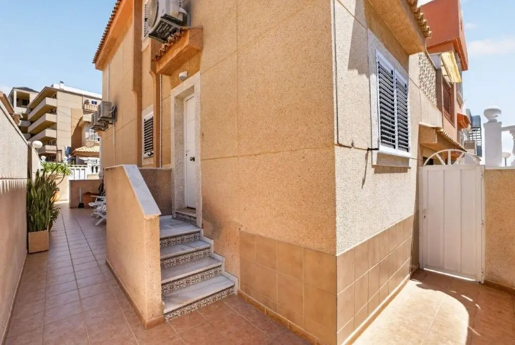 House Of 104 M² In Torrevieja, Spain