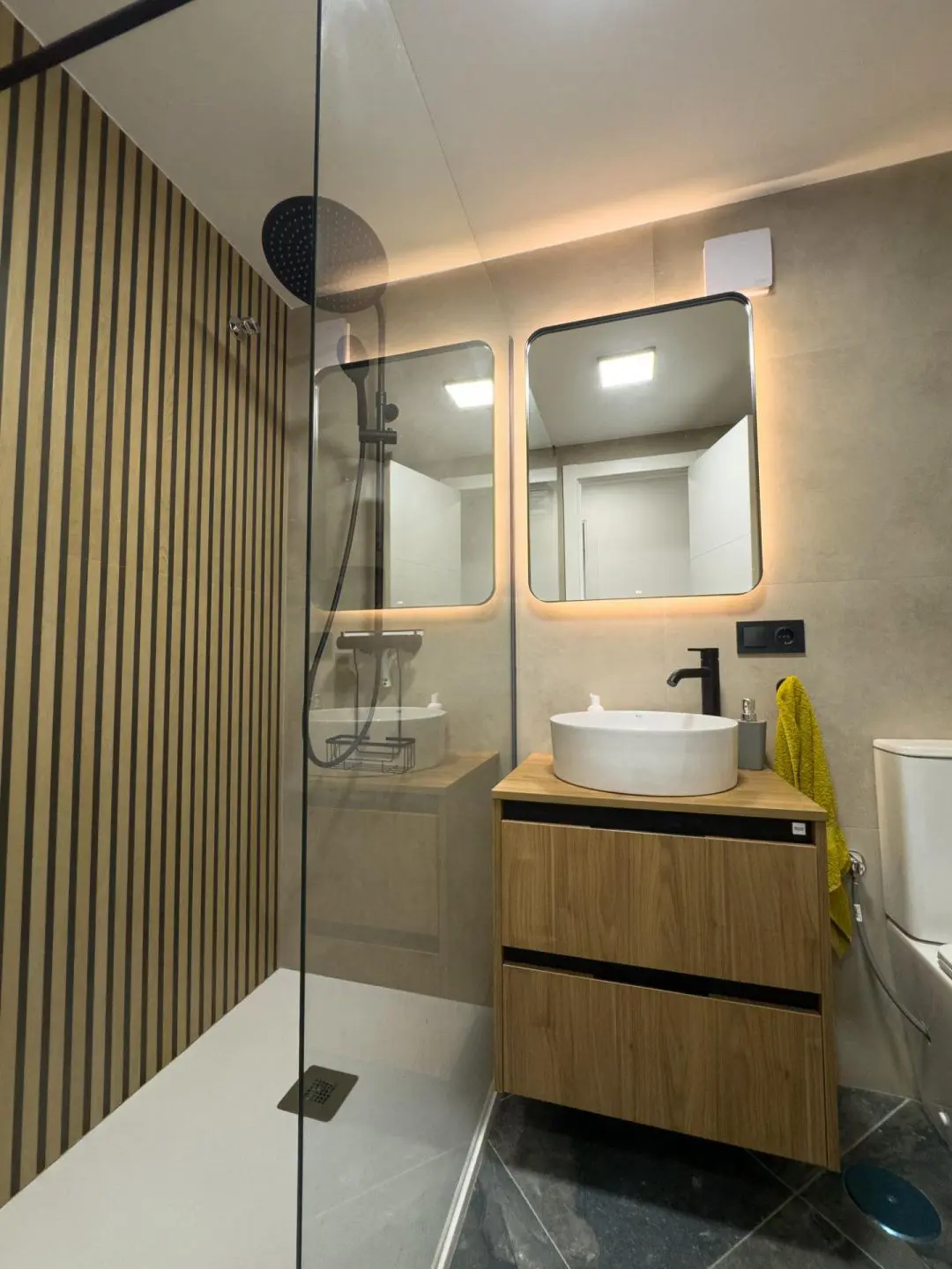 Apartment Of 82 M² With Sea View In Torrevieja, Spain