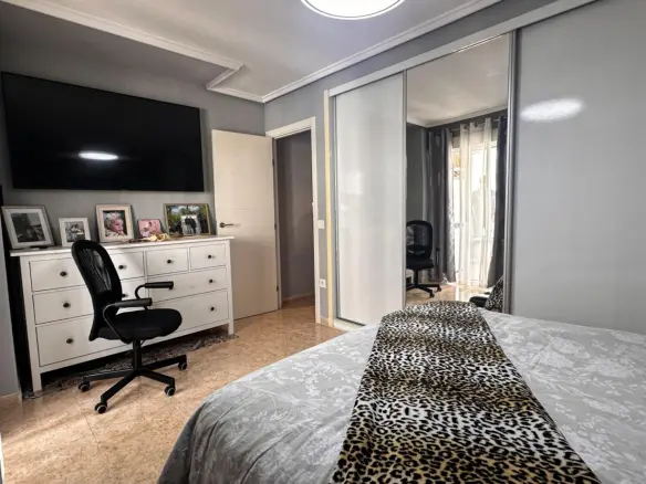 Apartment Of 94 M² In Torrevieja, Spain