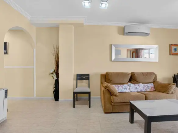 Apartment Of 92 M² In Torrevieja, Spain