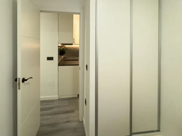 Apartment Of 82 M² With Sea View In Torrevieja, Spain