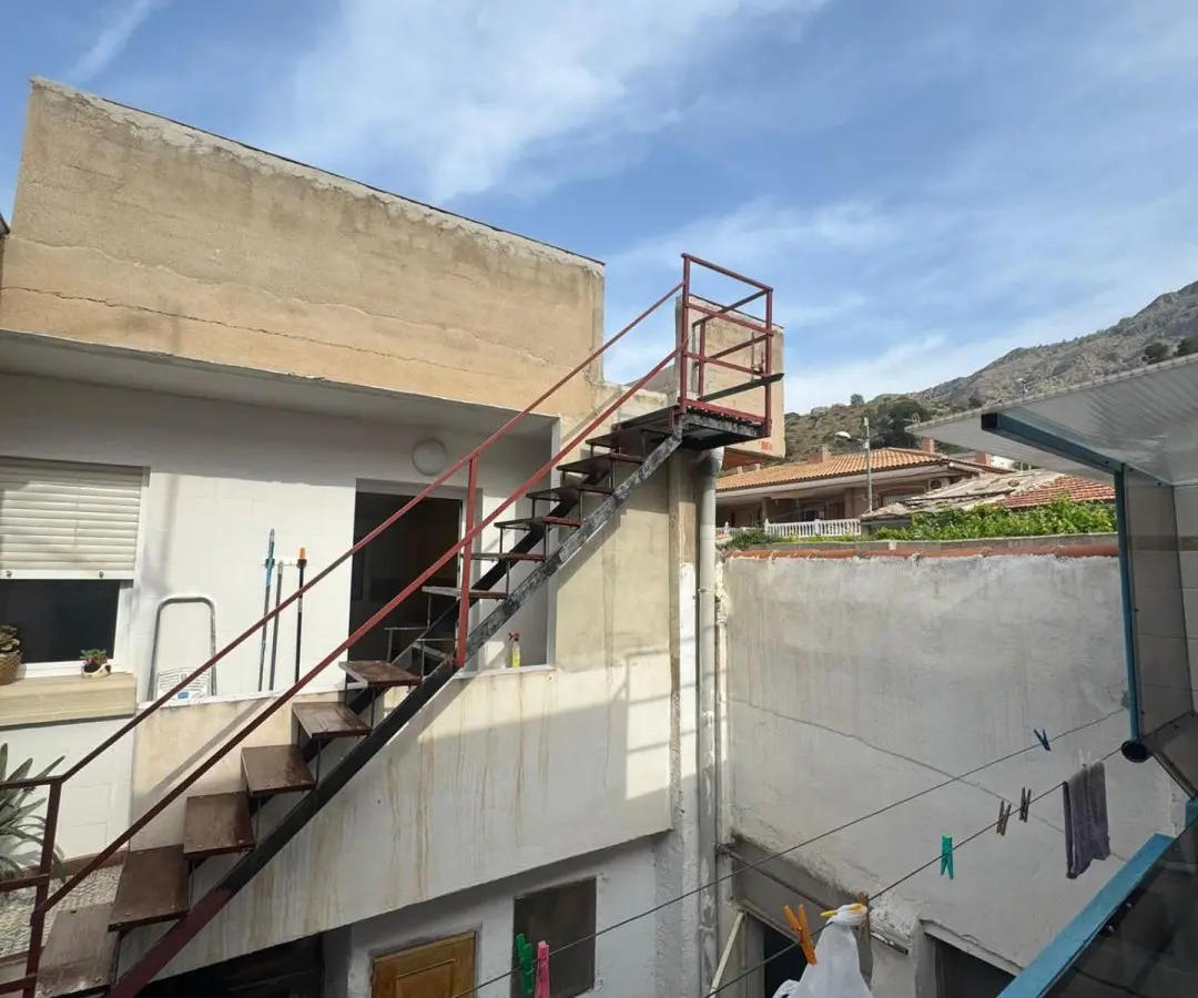 House Of 350 M² In Orihuela, Spain