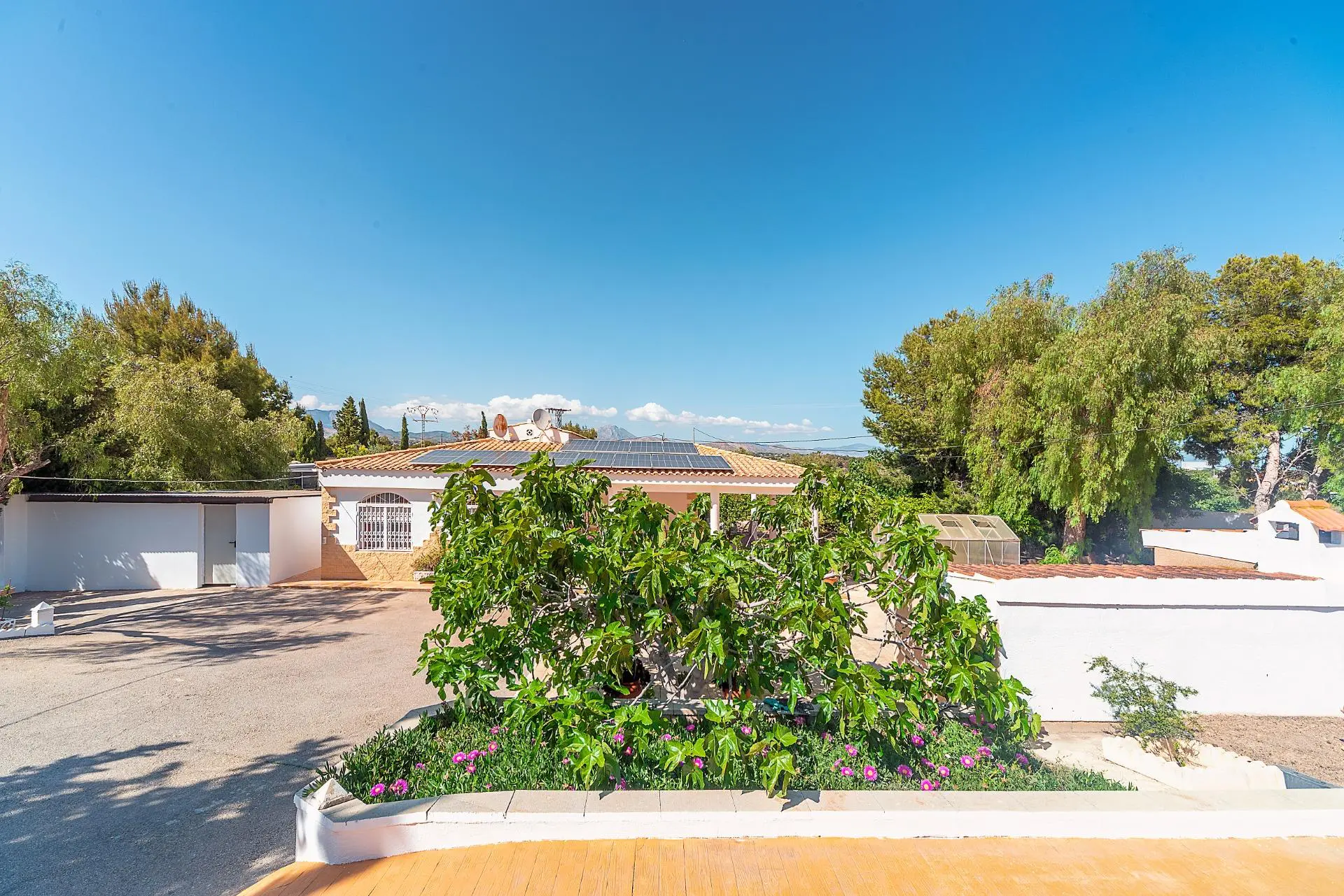 Villa Of 277 M² In Alicante, Spain