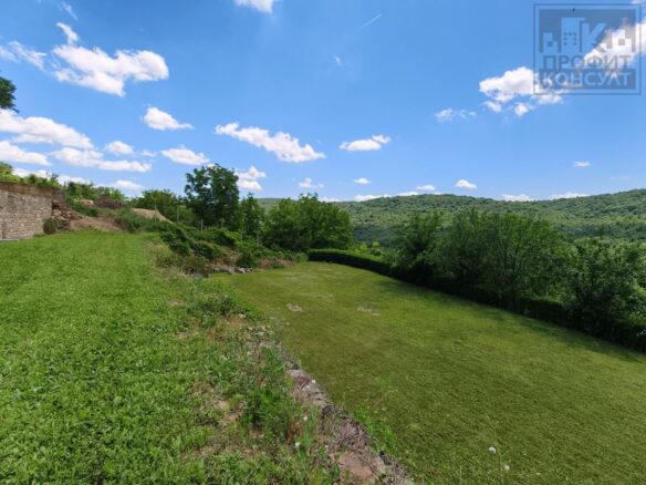 Three-storey House Of 350 M² With Yard In The Village Of Malki Chiflik