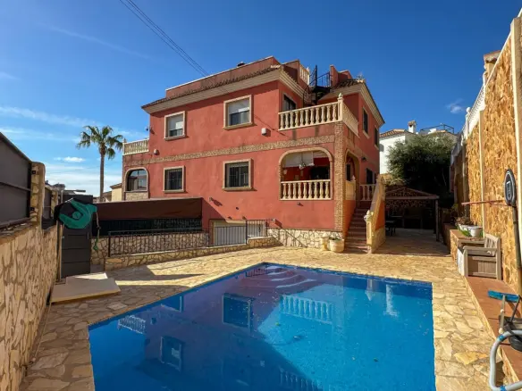 House Of 100 M² In San Miguel De Salinas, Spain
