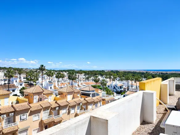 Apartment Of 131 M² With Sea View In Orihuela Costa