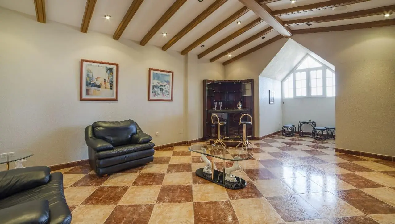 House Of 630 M² In Los Alcázares, Spain