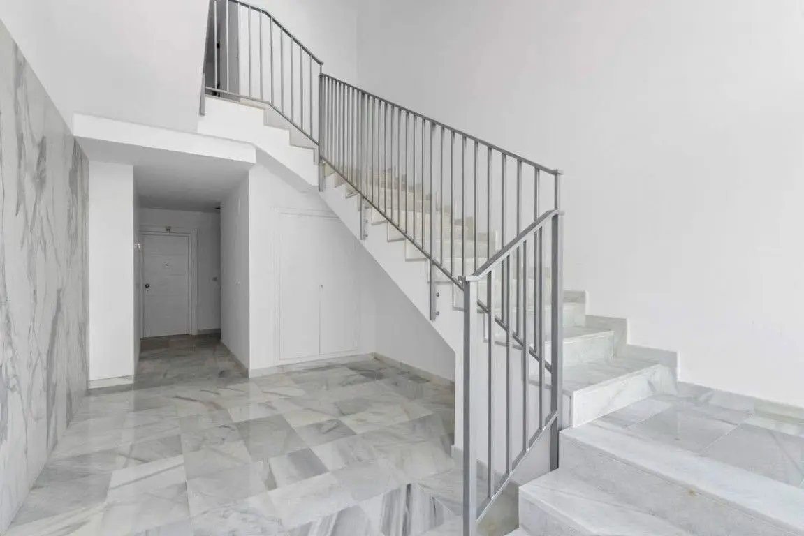 Apartment Of 94 M² With Features In Orihuela Costa, Spain