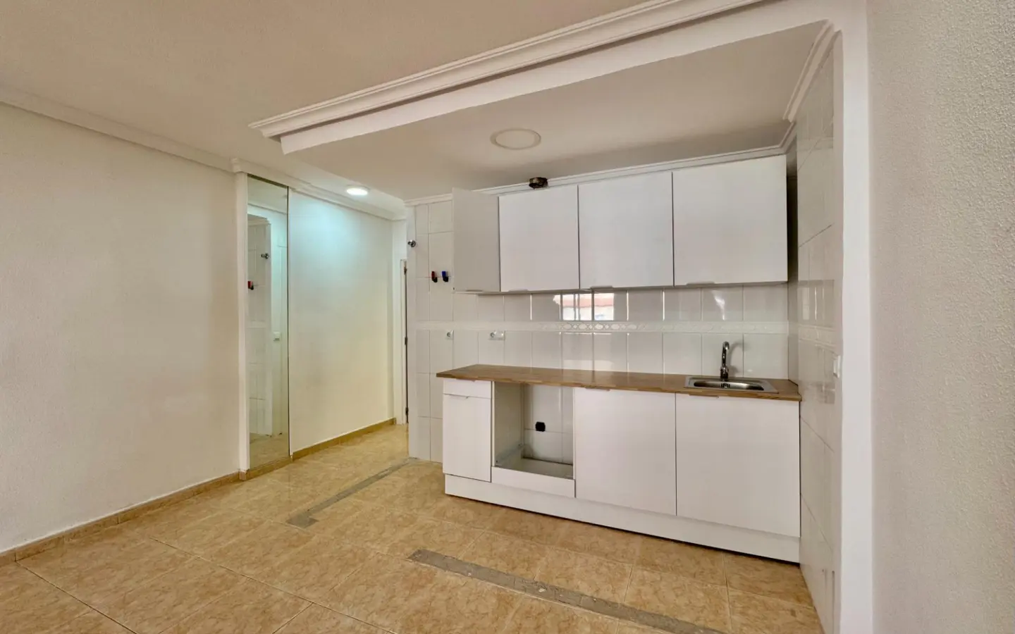Apartment Of 59 M² In Torrevieja, Spain