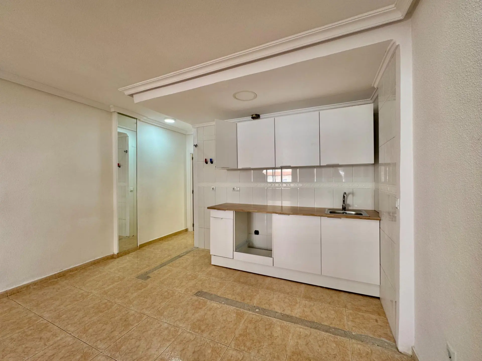 Apartment Of 59 M² In Torrevieja, Spain