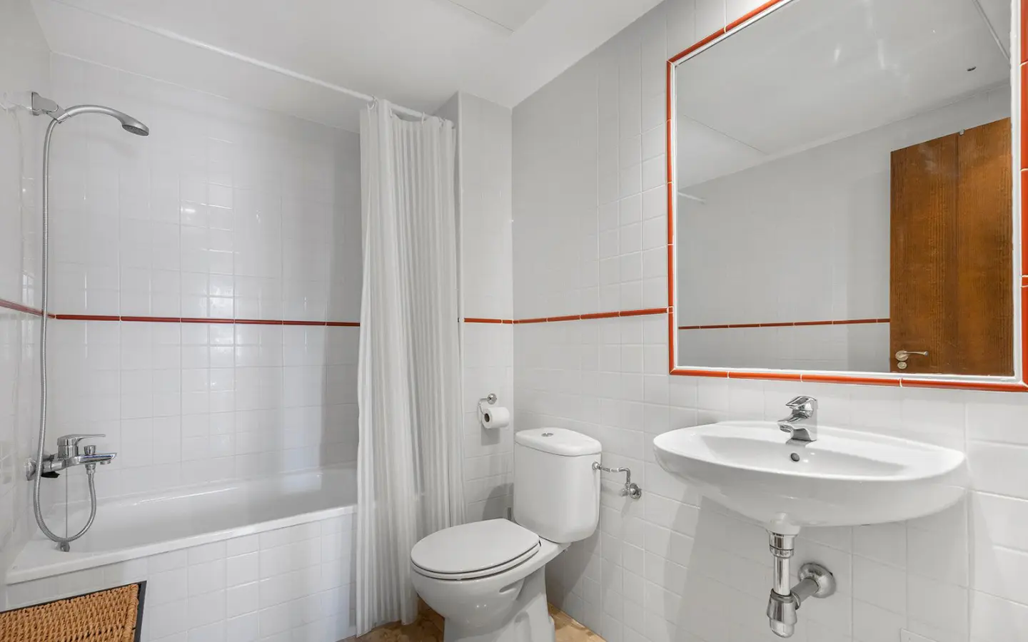Apartment Of 84 M² In Torrevieja, Spain