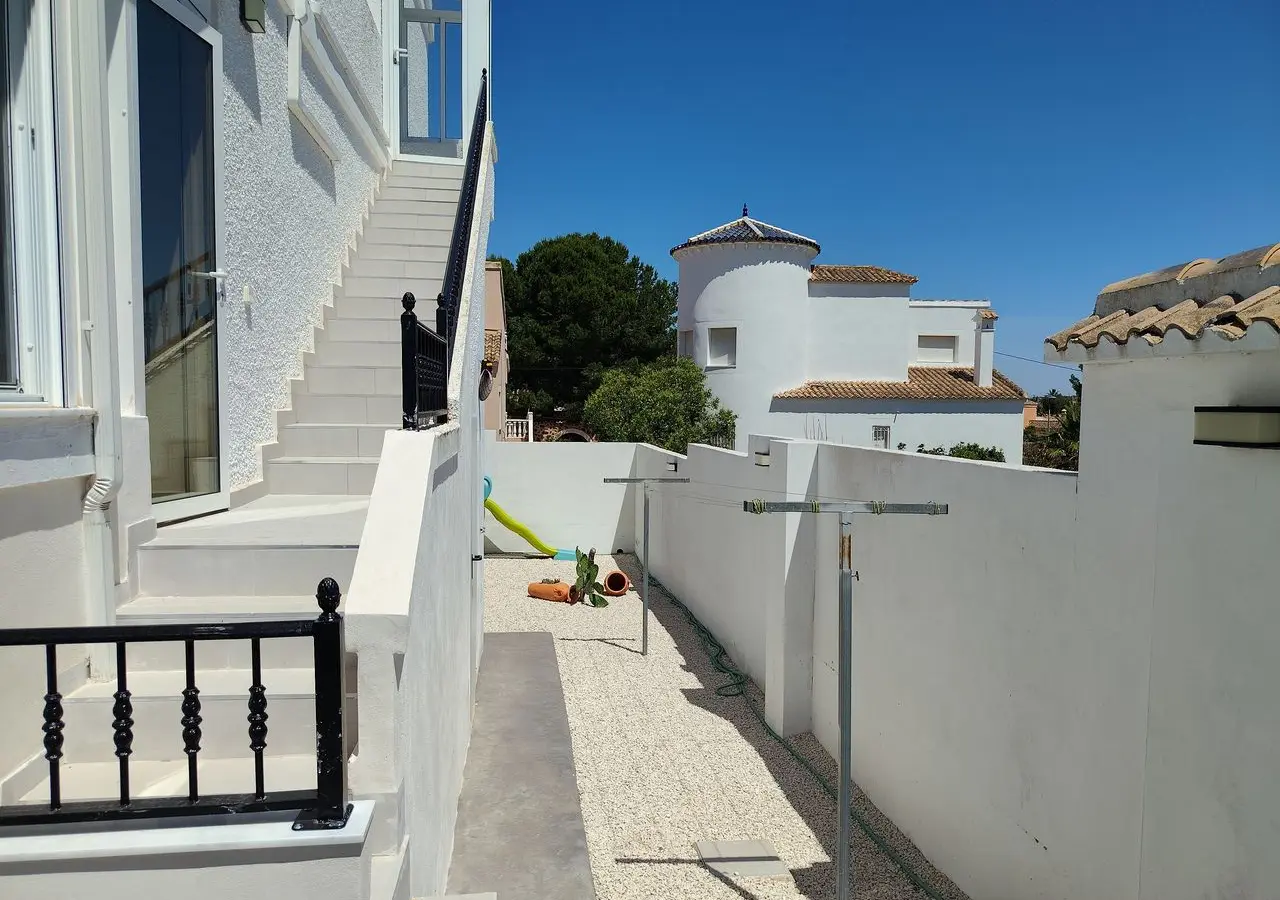 Villa Of 150 M² In Jacarilla, Spain