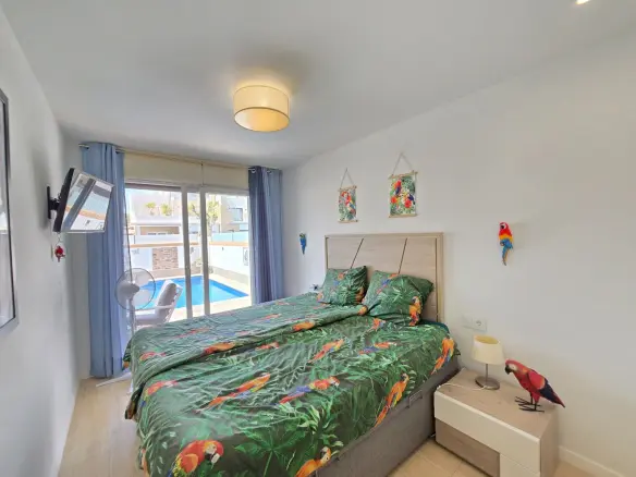 Villa Of 111 M² In Pilar De La Horadada