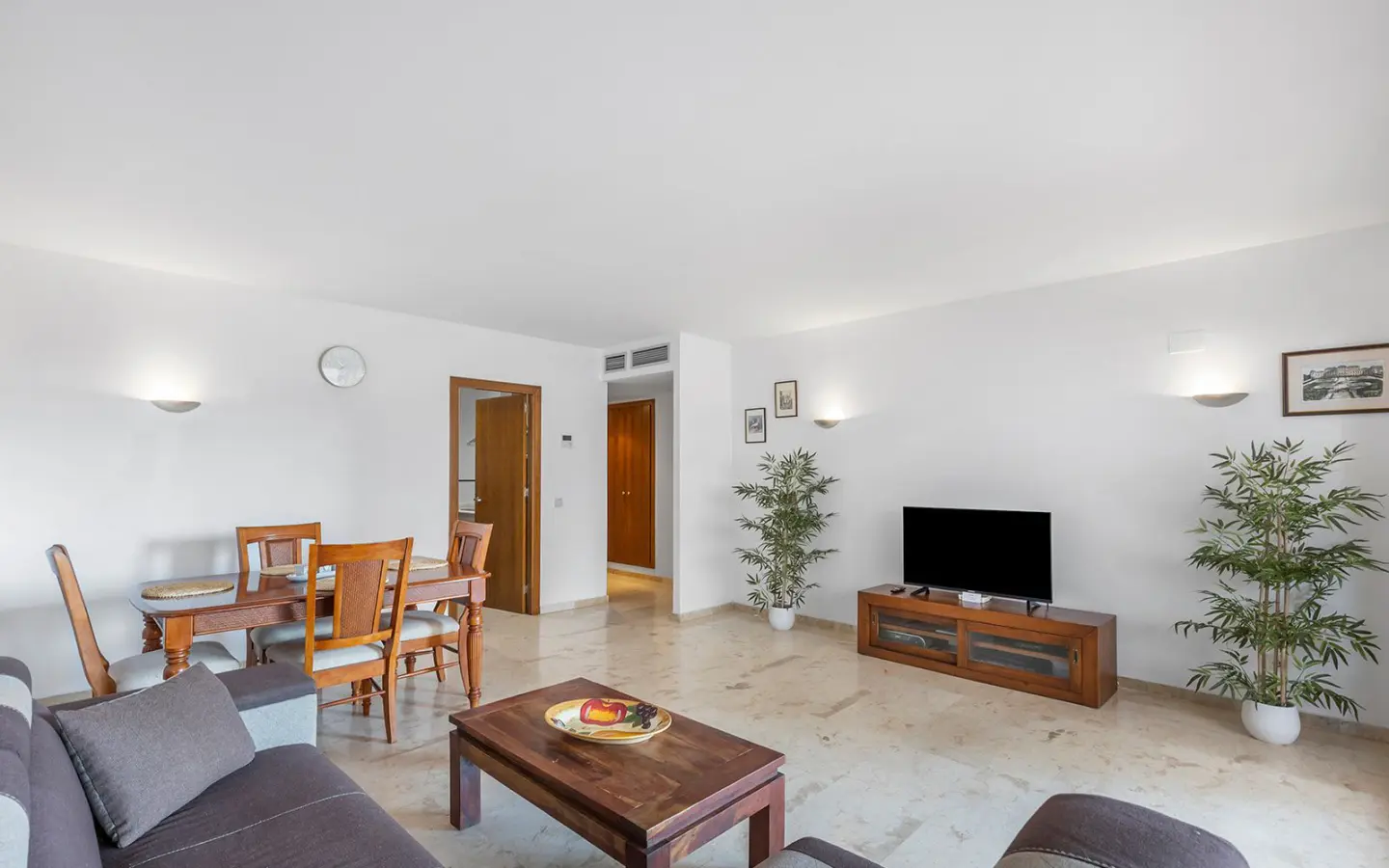 Apartment Of 84 M² In Torrevieja, Spain