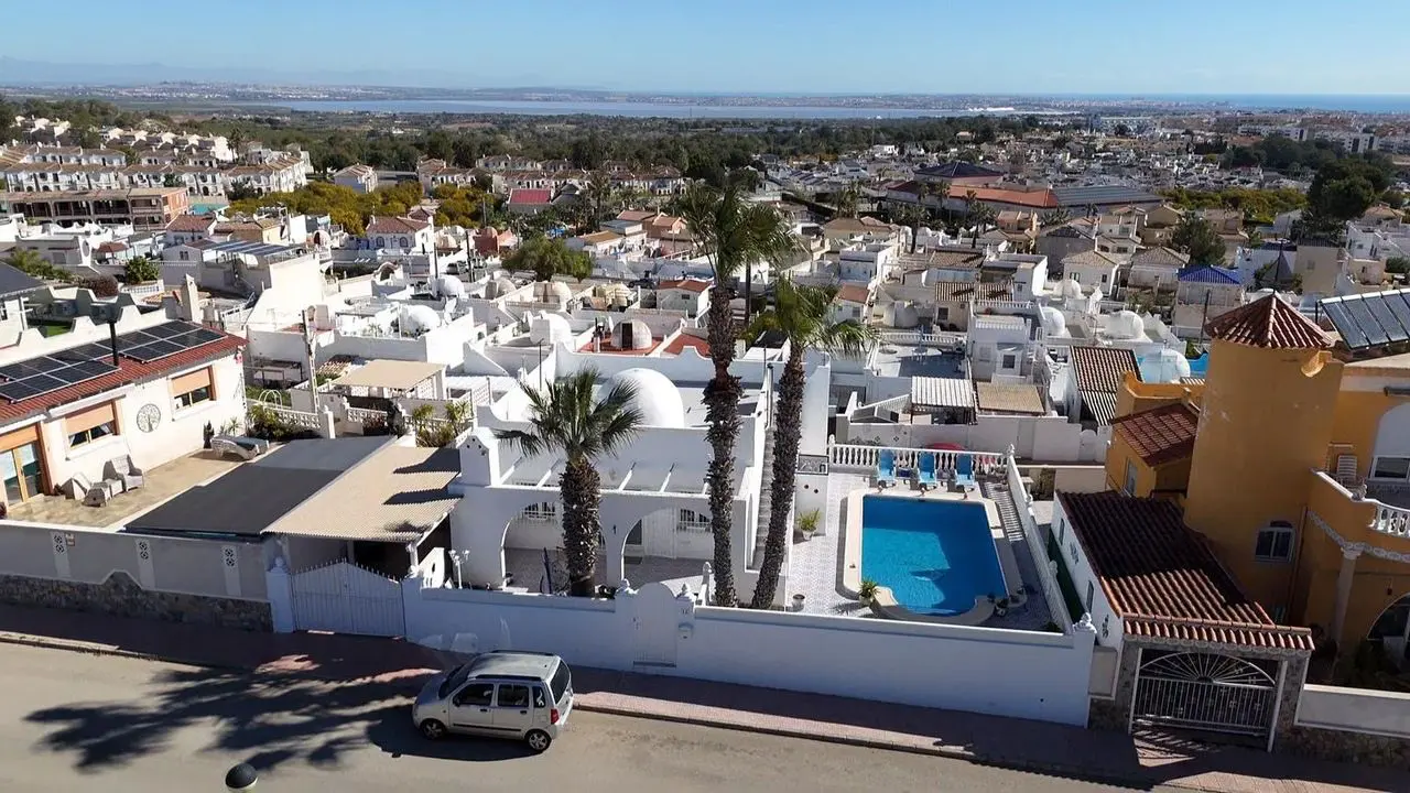 Villa Of 75 M² With [features] In Orihuela Costa, Spain