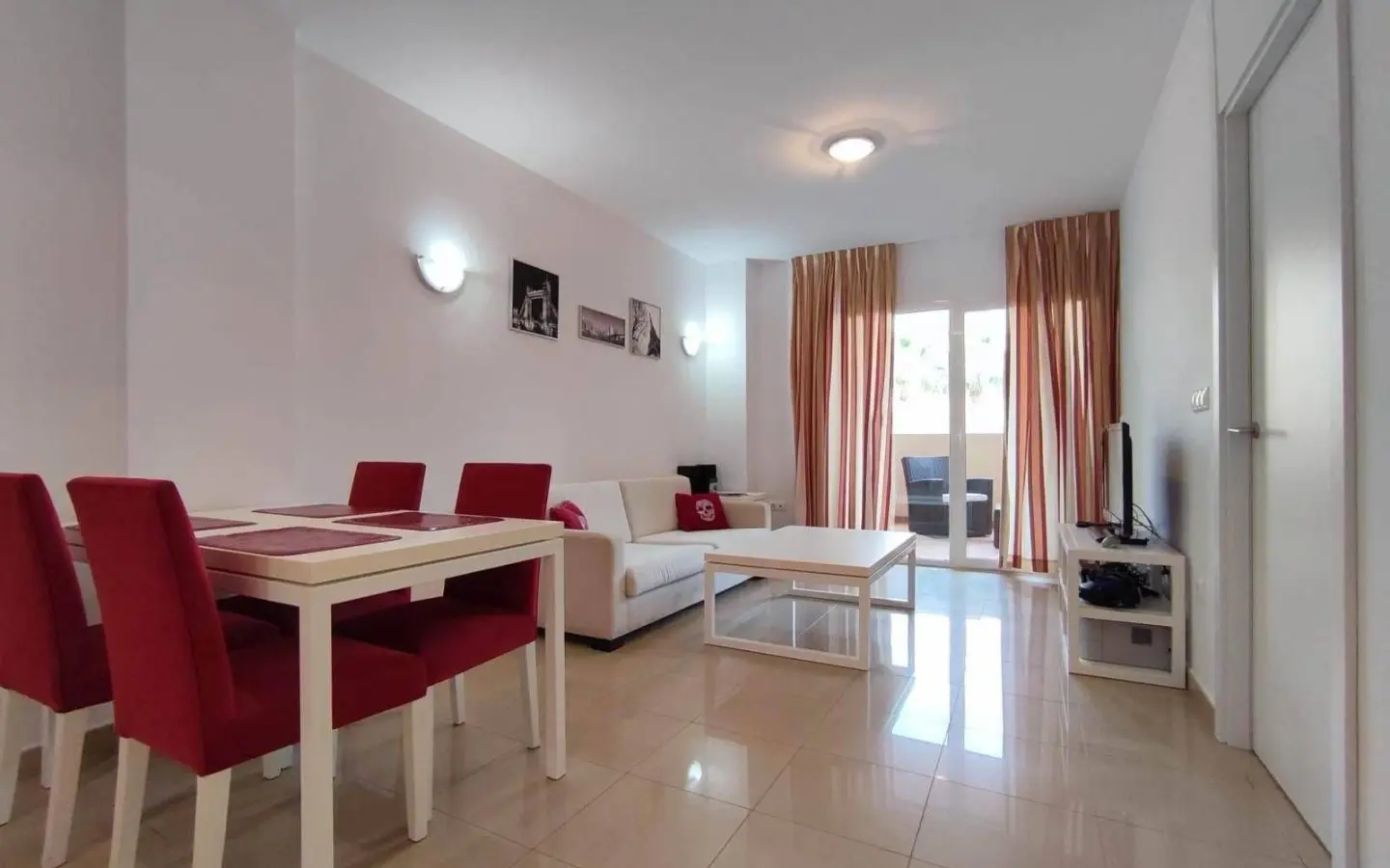 Apartment Of 75 M² With Sea Views In Orihuela Costa
