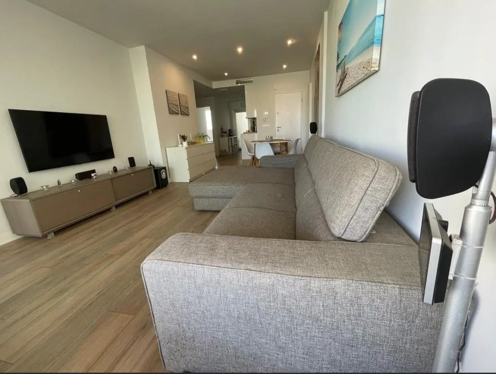 Apartment Of 94 M² With Features In Orihuela Costa, Spain